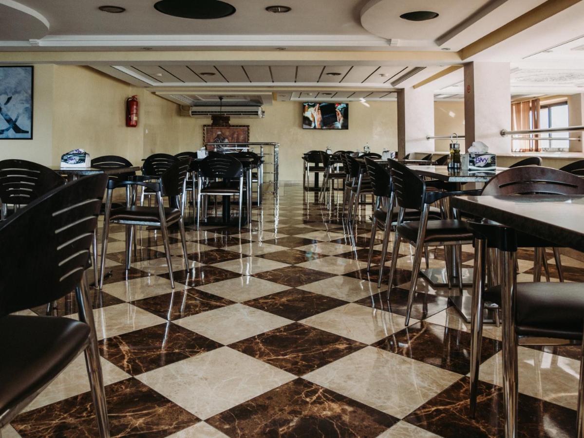 Hotel L'Aeroport Nador Exteriér fotografie